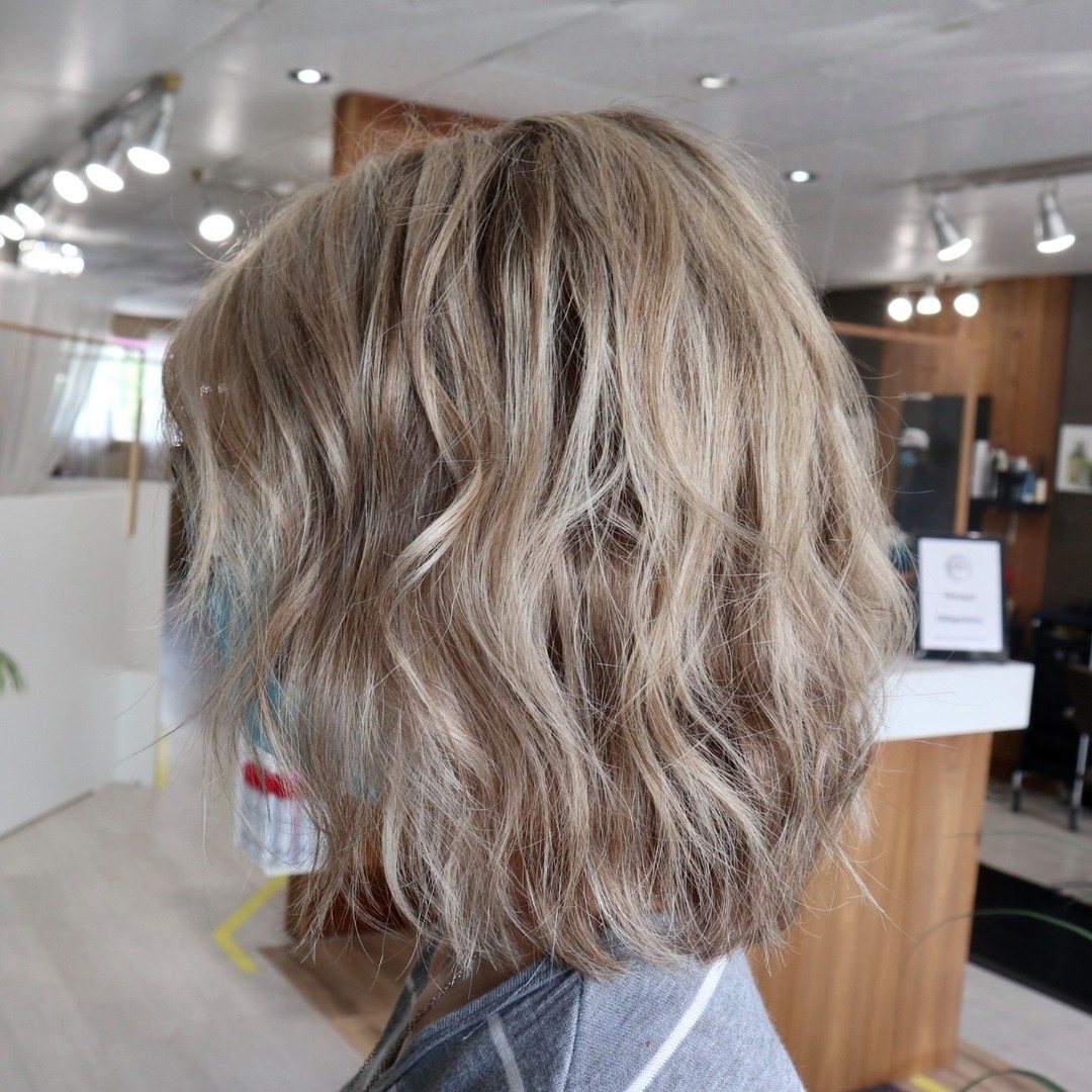 Balayage blond dimensionnel